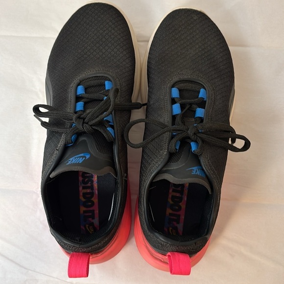 Nike Air Max Motion 2 Black Hyper Pink Women Size 8.5 Running Gym Workout Shoe - Picture 7 of 9